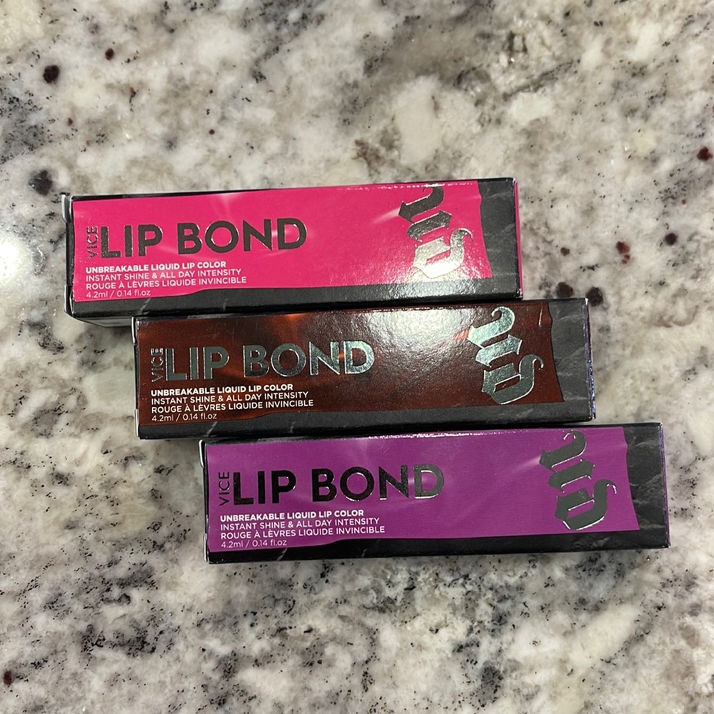 COPY - Urban decay Lip Bond set